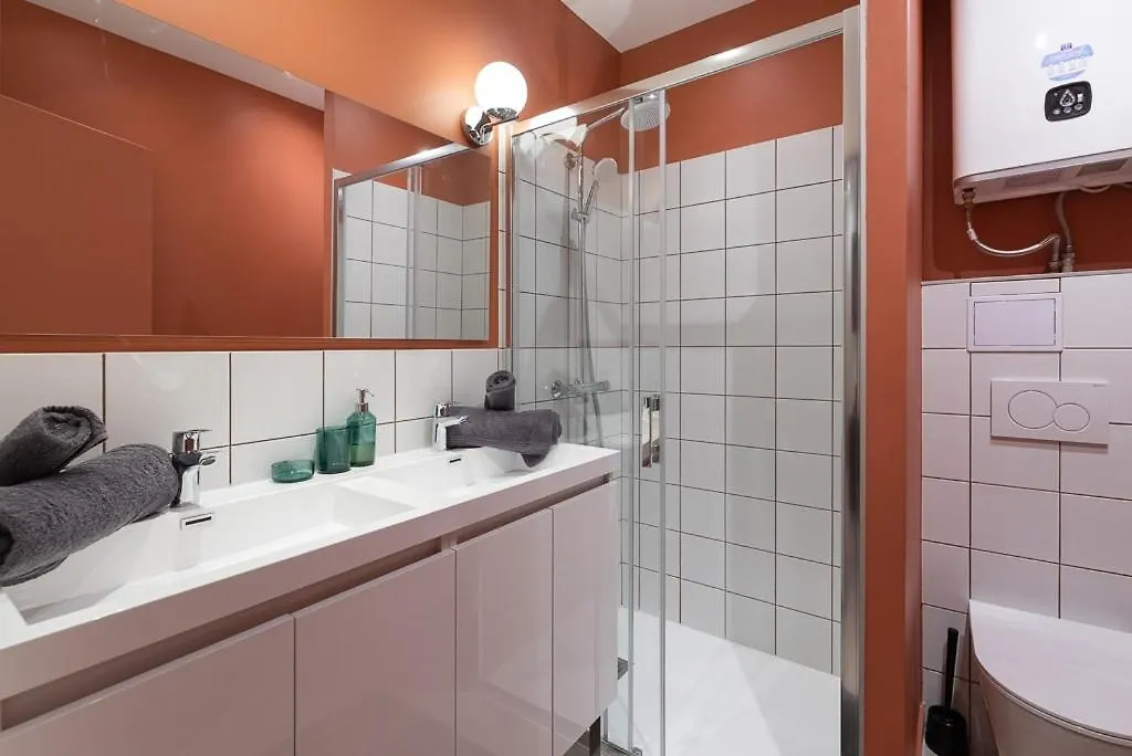 Ferienwohnung Let'S- 2 And 1 - Sweet Voltaire Lyon Apartment