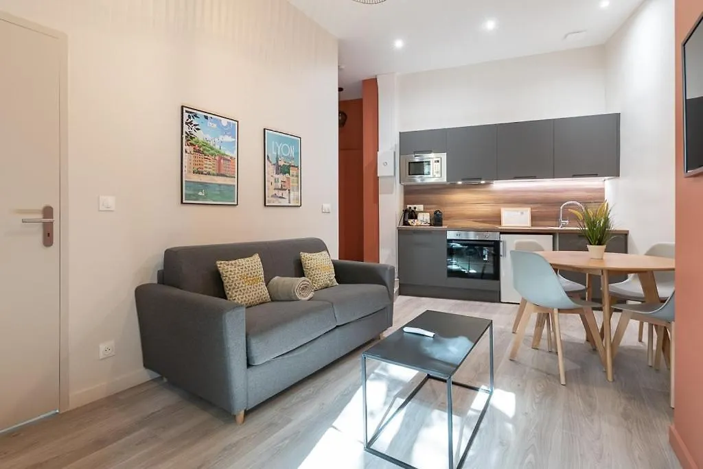 Apartment Ferienwohnung Let'S- 2 And 1 - Sweet Voltaire Lyon